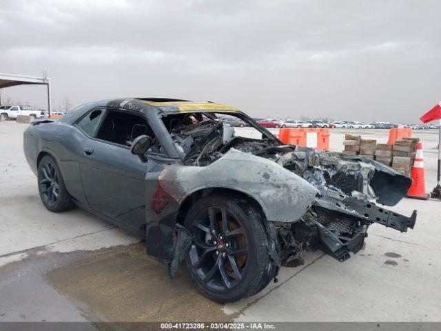  Salvage Dodge Challenger