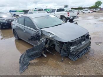  Salvage Nissan Altima