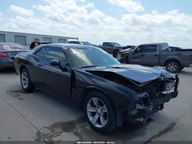  Salvage Dodge Challenger