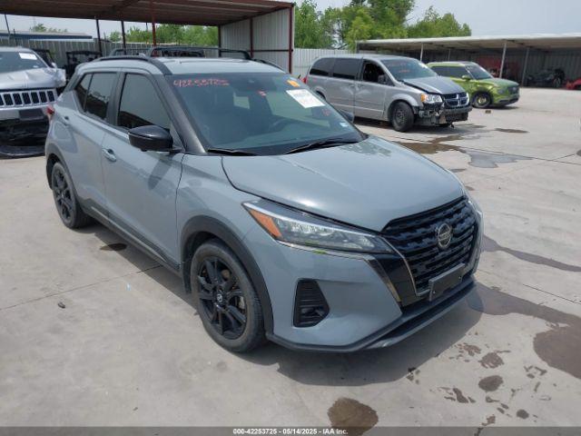  Salvage Nissan Kicks