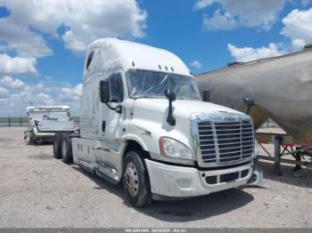  Salvage Freightliner Cascadia 125