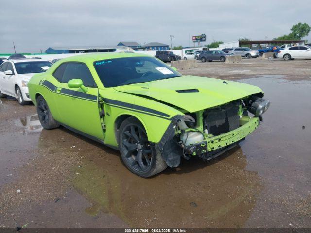  Salvage Dodge Challenger