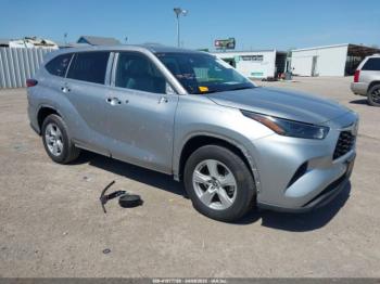  Salvage Toyota Highlander