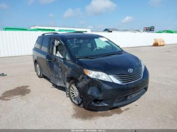 Salvage Toyota Sienna