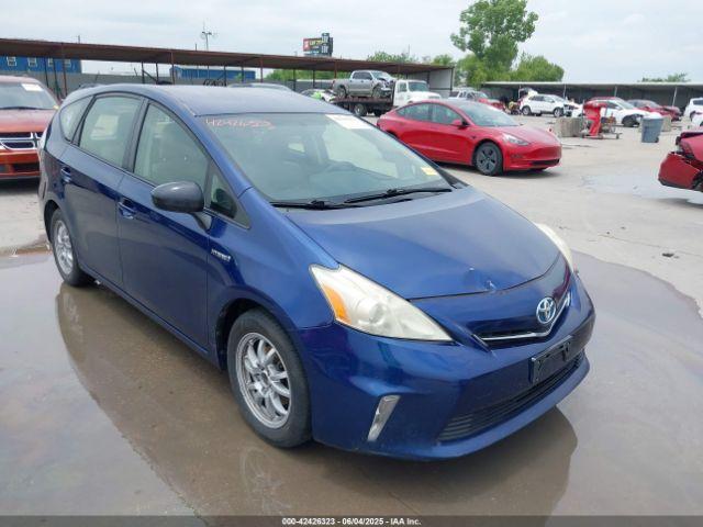 Salvage Toyota Prius v