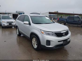  Salvage Kia Sorento