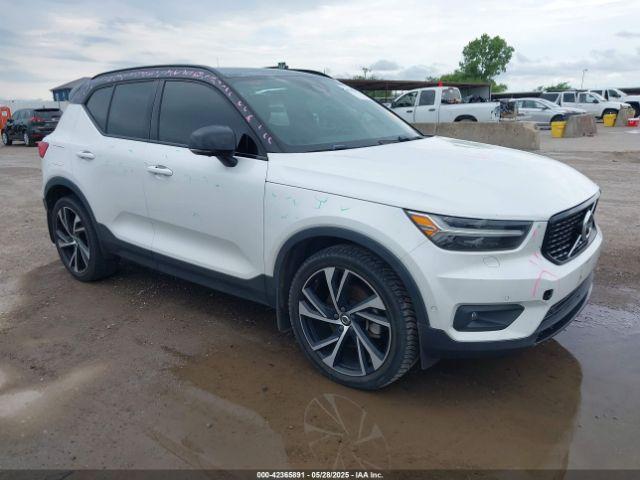  Salvage Volvo XC40