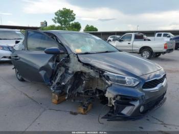  Salvage Kia Forte