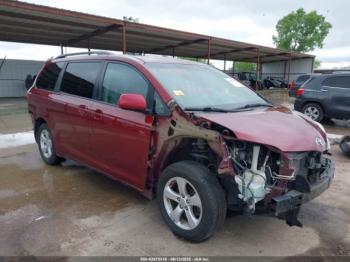  Salvage Toyota Sienna