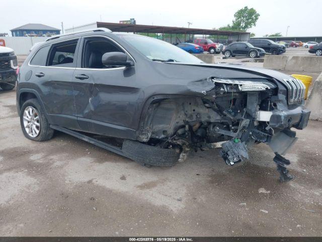  Salvage Jeep Cherokee