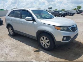  Salvage Kia Sorento