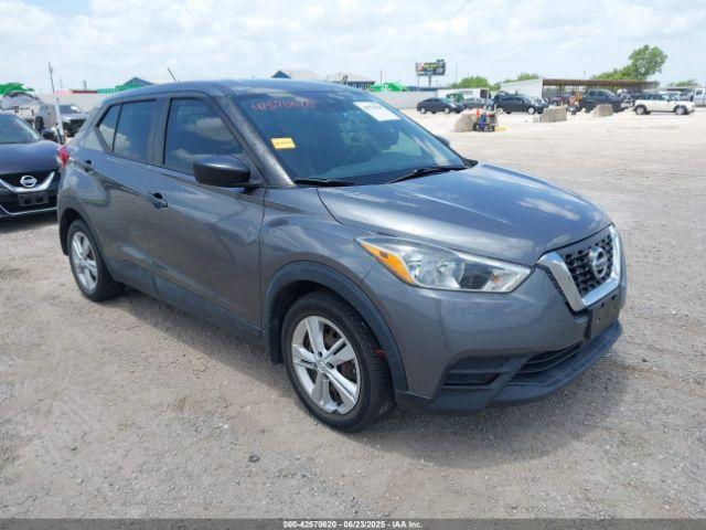  Salvage Nissan Kicks