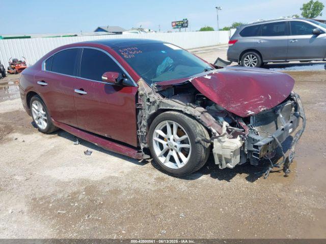  Salvage Nissan Maxima