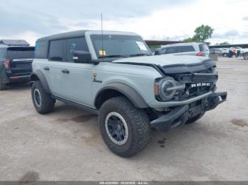  Salvage Ford Bronco