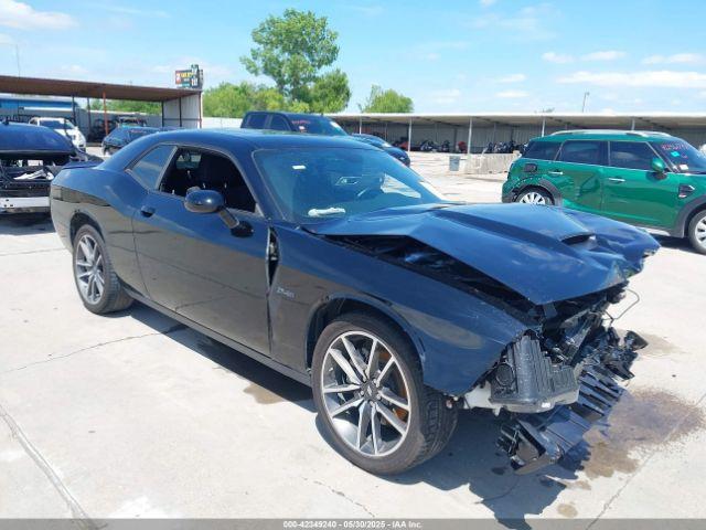  Salvage Dodge Challenger