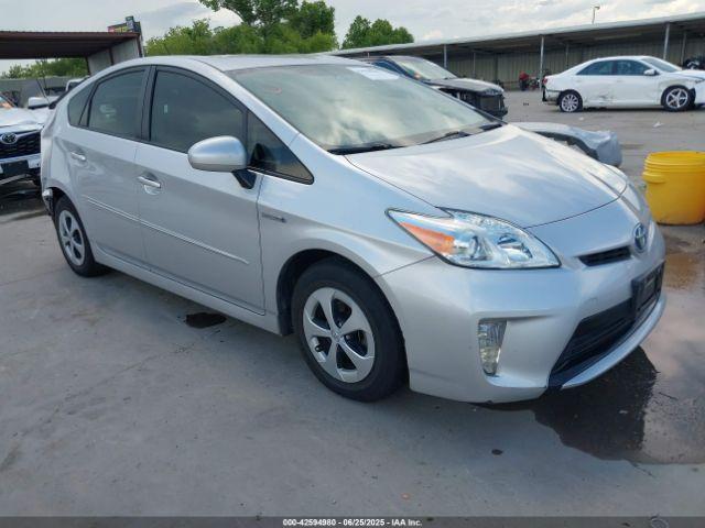  Salvage Toyota Prius