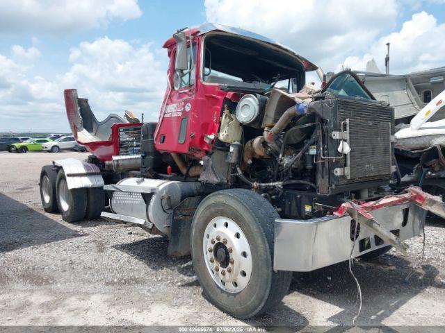  Salvage Mack 600