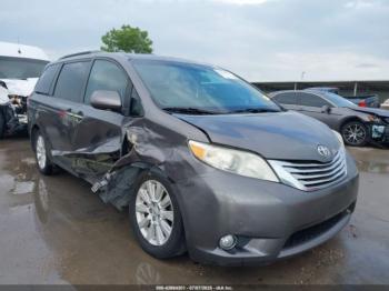  Salvage Toyota Sienna