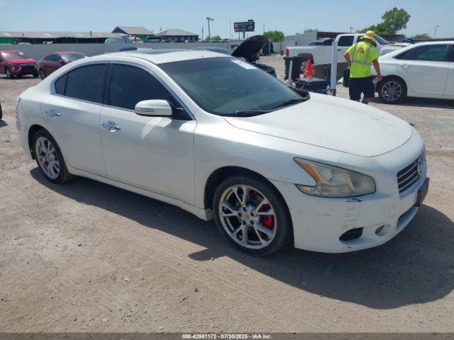  Salvage Nissan Maxima