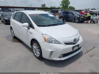  Salvage Toyota Prius v
