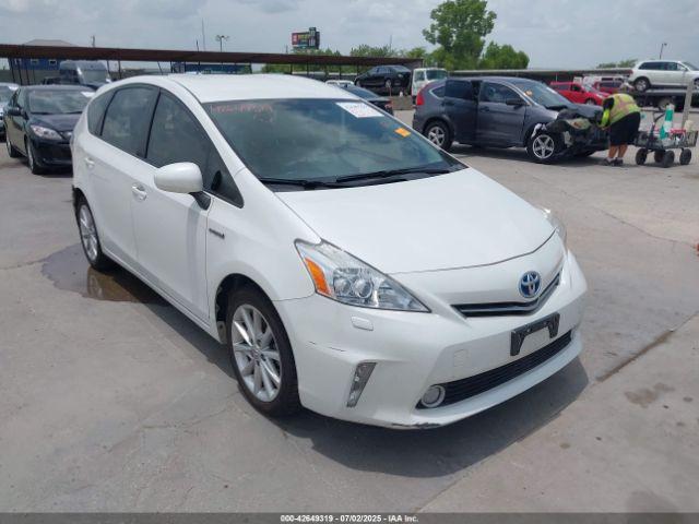  Salvage Toyota Prius v