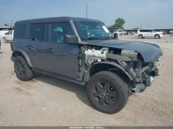  Salvage Ford Bronco