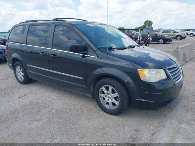  Salvage Chrysler Town & Country