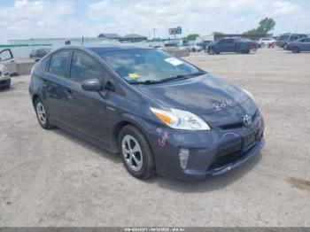  Salvage Toyota Prius