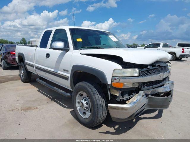  Salvage Chevrolet Silverado 2500