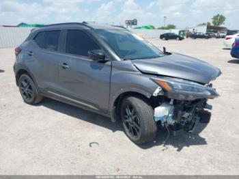  Salvage Nissan Kicks