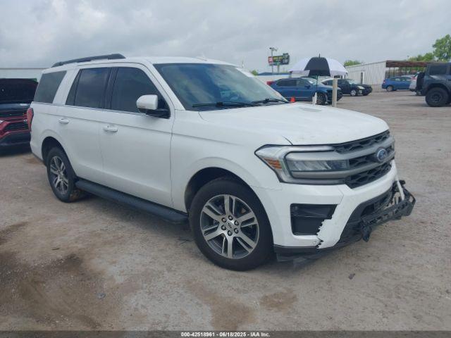  Salvage Ford Expedition