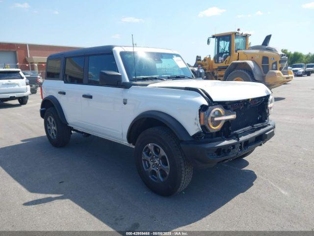  Salvage Ford Bronco