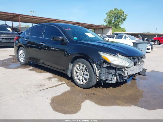  Salvage Nissan Altima
