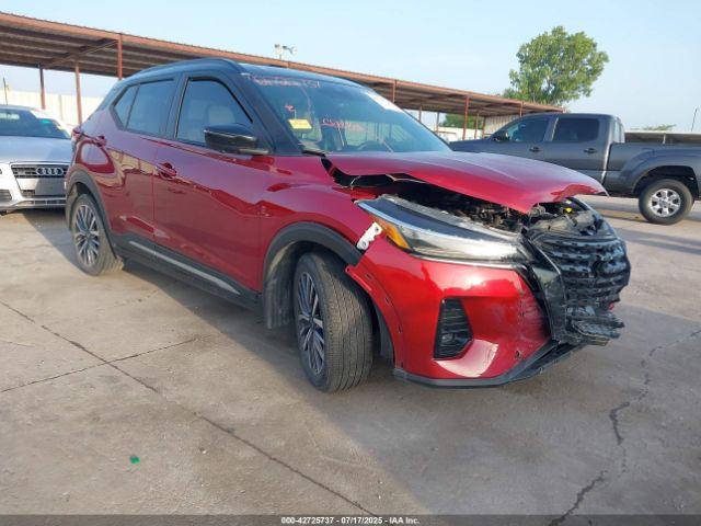  Salvage Nissan Kicks