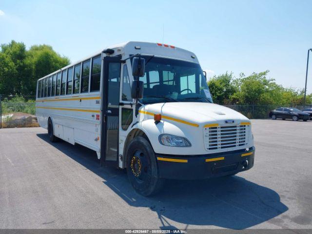  Salvage Freightliner Chassis