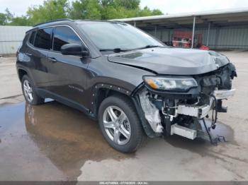  Salvage Jeep Compass