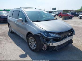  Salvage Chrysler Pacifica