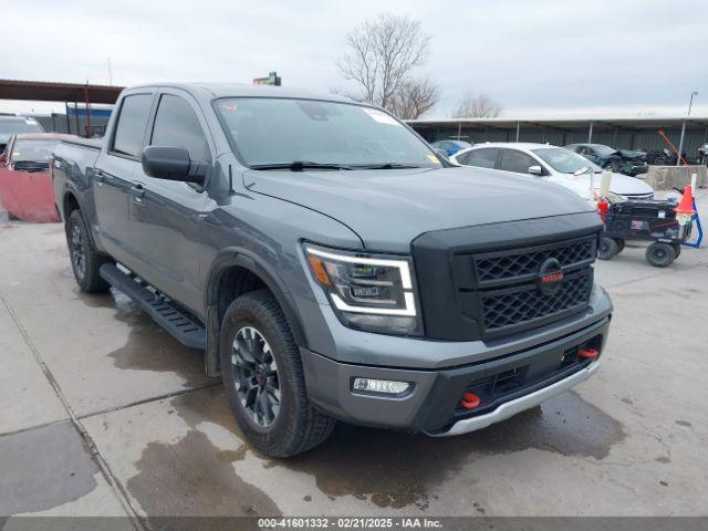  Salvage Nissan Titan