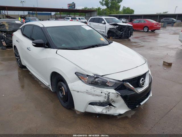  Salvage Nissan Maxima