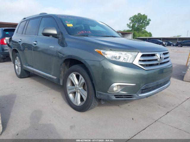  Salvage Toyota Highlander