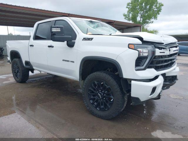  Salvage Chevrolet Silverado 2500