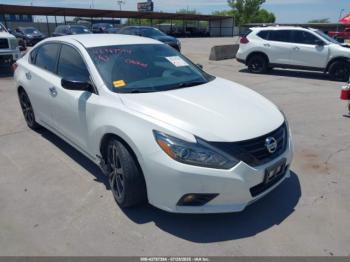  Salvage Nissan Altima