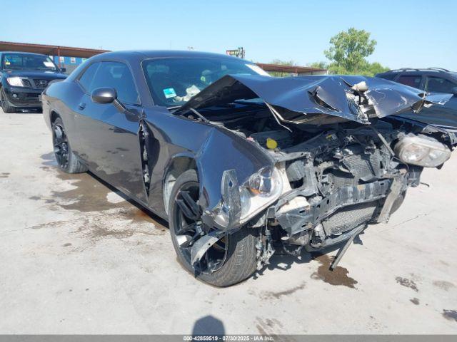  Salvage Dodge Challenger