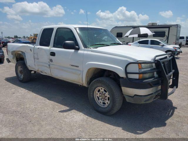  Salvage Chevrolet Silverado 2500