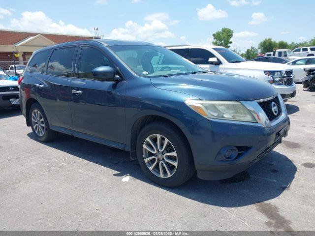  Salvage Nissan Pathfinder