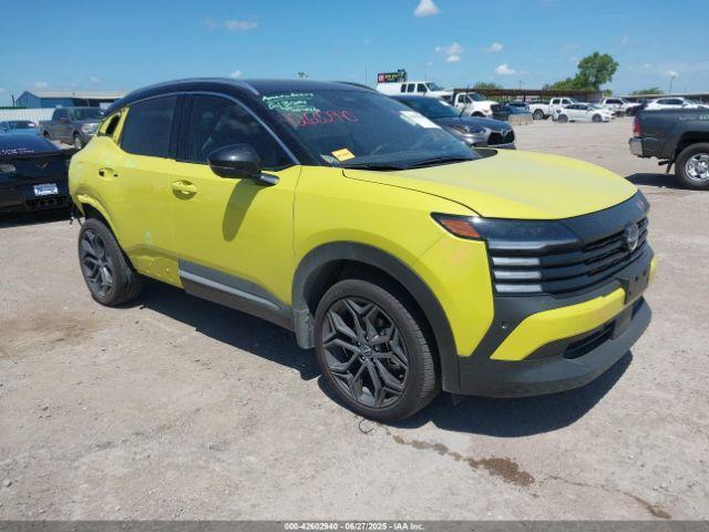  Salvage Nissan Kicks