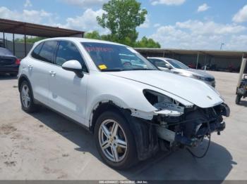  Salvage Porsche Cayenne
