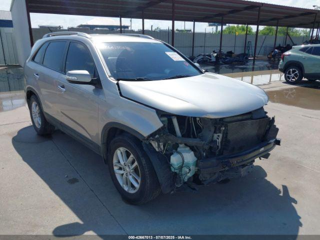  Salvage Kia Sorento