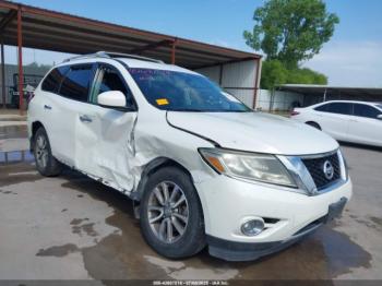  Salvage Nissan Pathfinder