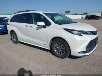  Salvage Toyota Sienna